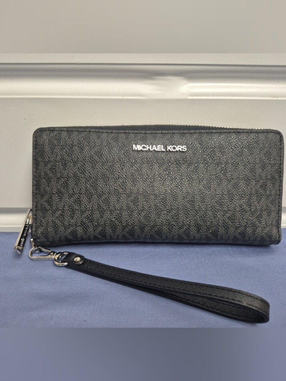Michael Kors Wallet Black Jet Set Travel Large Continental Wristlet MK Logo